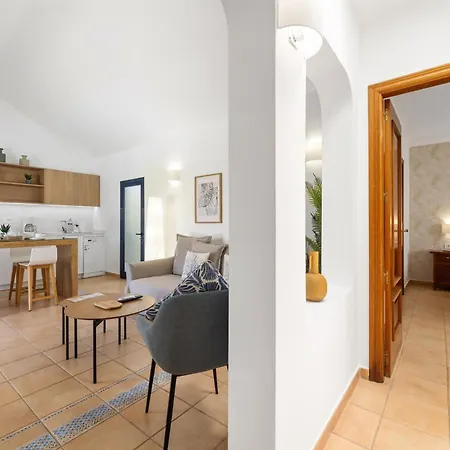 וילה Lanzarote Volcan 10- Private Heated Pool פלאיה בלנקה