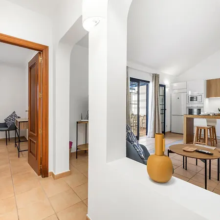 Vila Lanzarote Volcan 10- Private Heated Pool