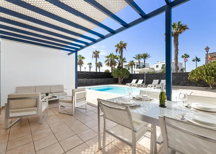 Lanzarote Volcan 10- Private Heated Pool