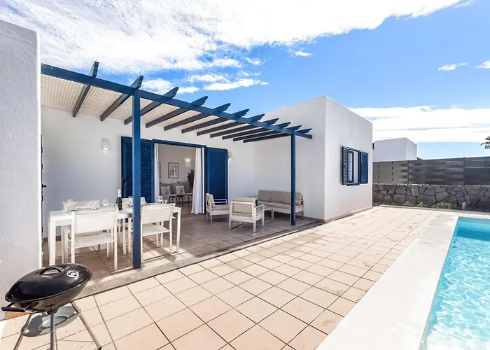 Lanzarote Volcan 10- Private Heated Pool וילה