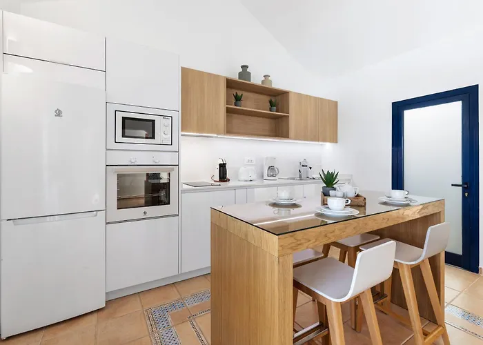 Lanzarote Volcan 10- Private Heated Pool פלאיה בלנקה